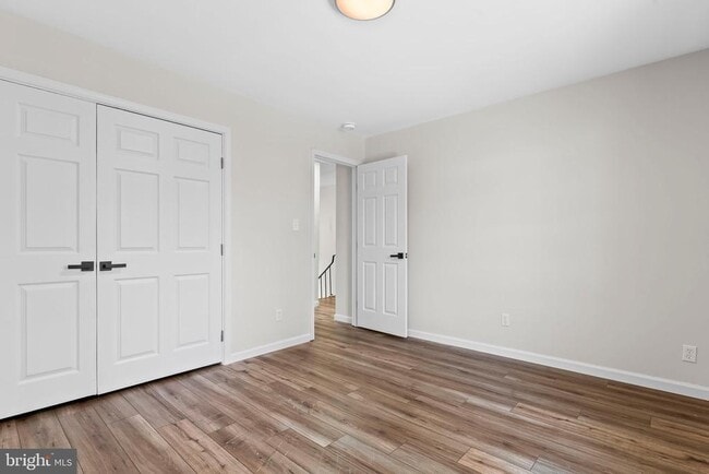 Building Photo - 46520 Rosewood Dr