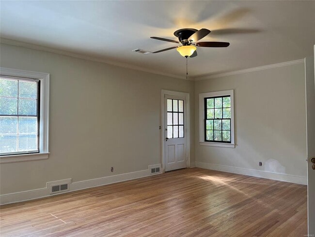 Building Photo - 1244 Gregory Ave