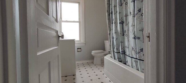 Building Photo - 20 N 4th St