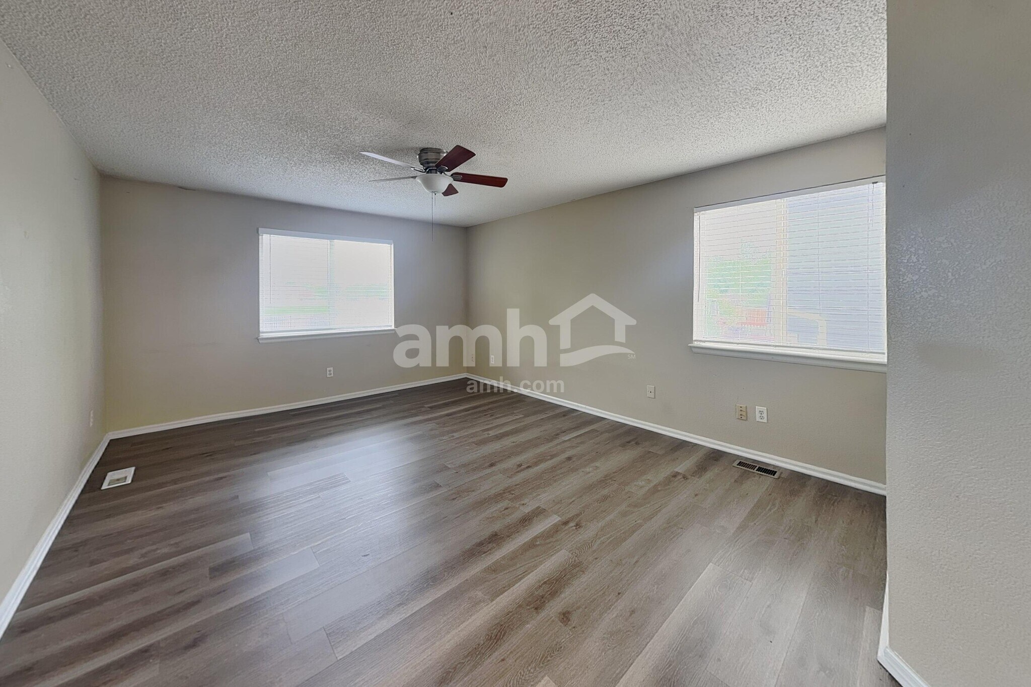 Building Photo - 11468 River Run Pky