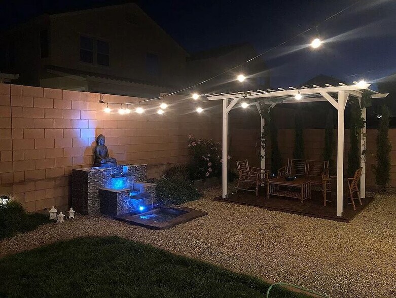 Backyard (Decor not included) - 263 Garden Trellis Ct