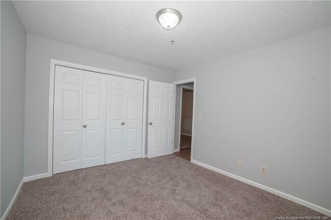Building Photo - 974 Stewarts Creek Dr