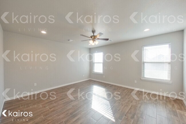 Building Photo - 2805 Destin Ave