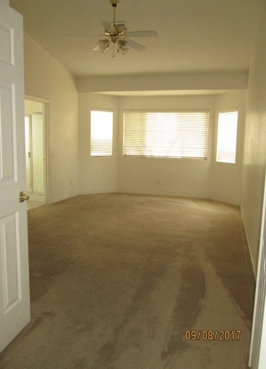 Building Photo - SUMMERLIN JEWEL! 4BD/2BA SINGLE STORY!