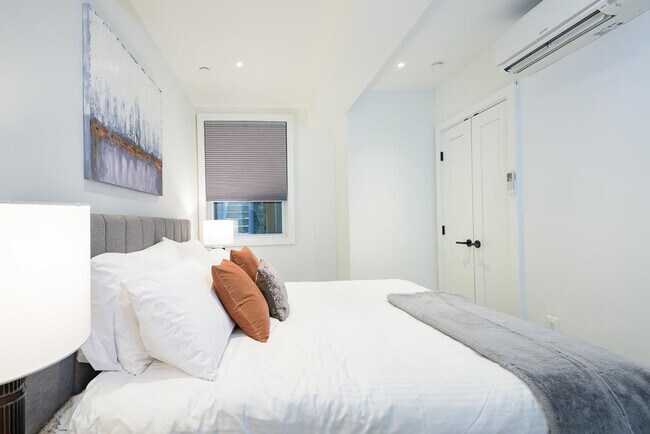 Building Photo - 1936 Calvert St NW