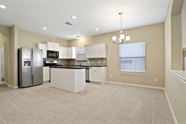 Building Photo - 7723 Butler Lakes Ct