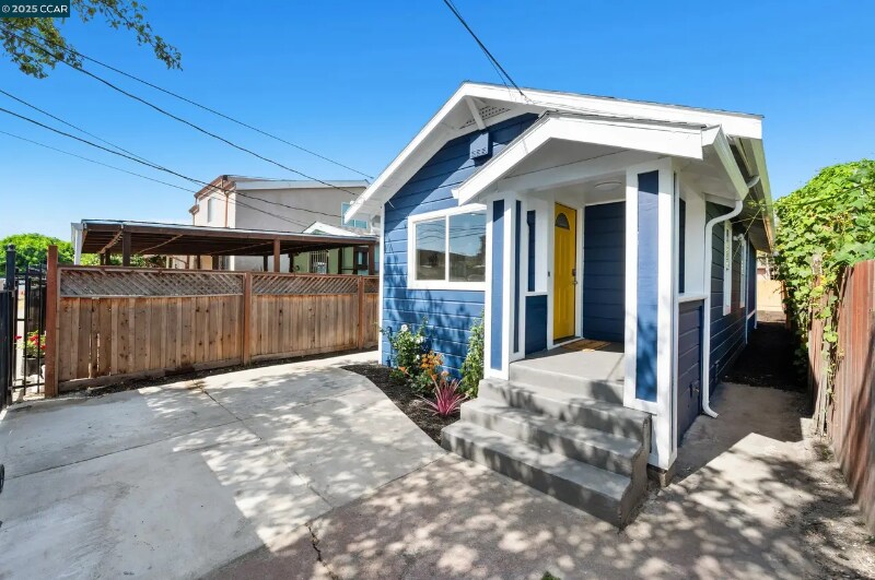 Building Photo - 1245 90th Ave