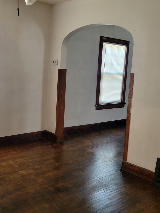 Building Photo - 19 Gibson Ave