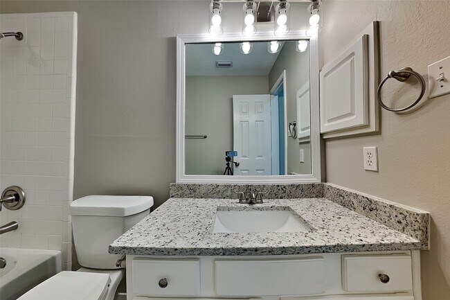 Building Photo - 30915 Trinket Dr