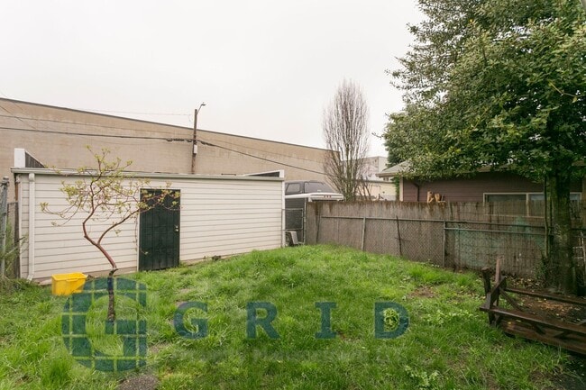 Building Photo - Gorgeous Bungalow in Mississippi Corridor!