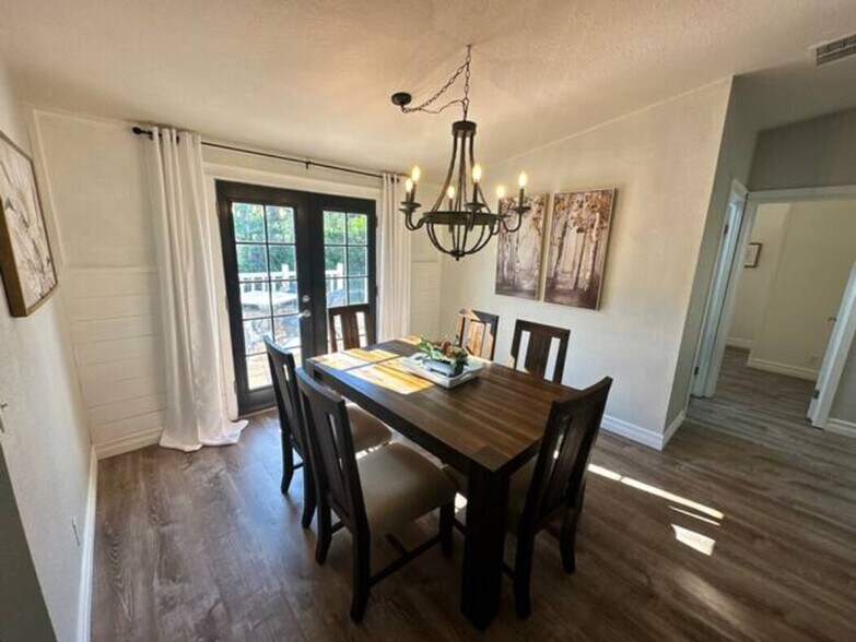 Building Photo - 6554 OR-238