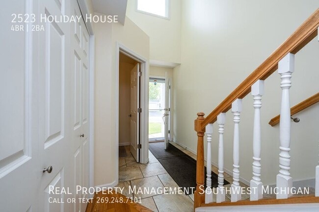 Building Photo - 2523 Holiday House Rd