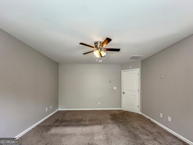 Building Photo - 134 Daisy Cir
