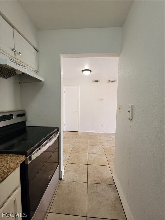 Building Photo - 2937 Winkler Ave