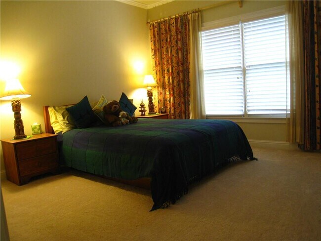 Building Photo - 9858 Talisman Dr