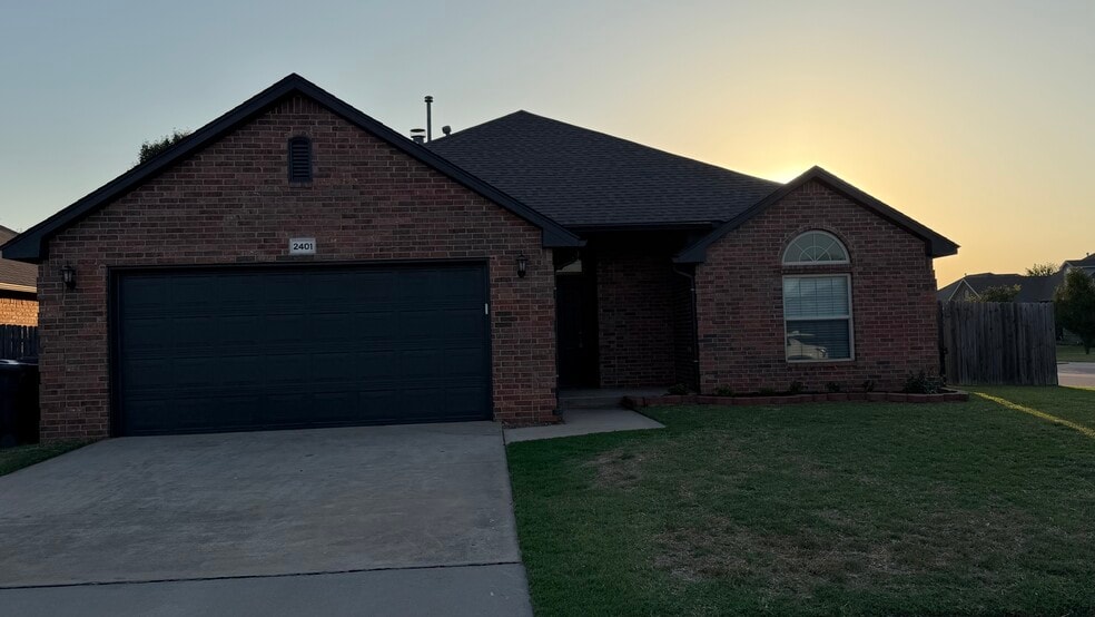 Building Photo - 2401 Chadsford Ln