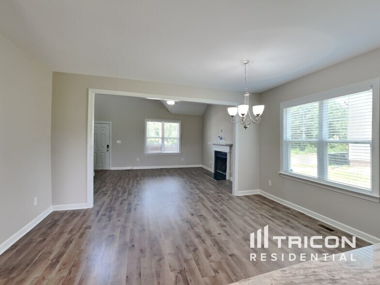 Building Photo - 119 Lasswade Ct
