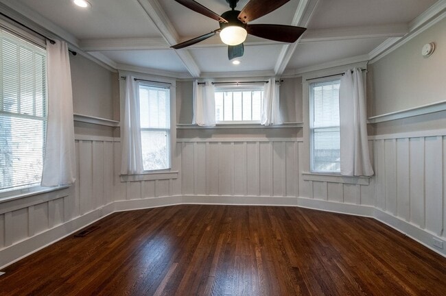 Building Photo - 3735 Central Ave