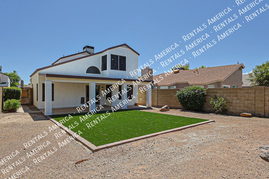 Building Photo - 4018 W Camino Vivaz