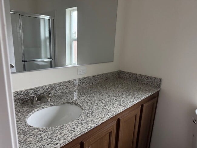 Building Photo - 16940 Ferry Creek Heights Rd