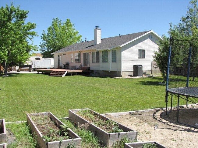 Building Photo - 4611 Ripple Creek Cir