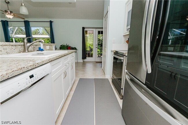 Building Photo - 11693 Oakland Dr