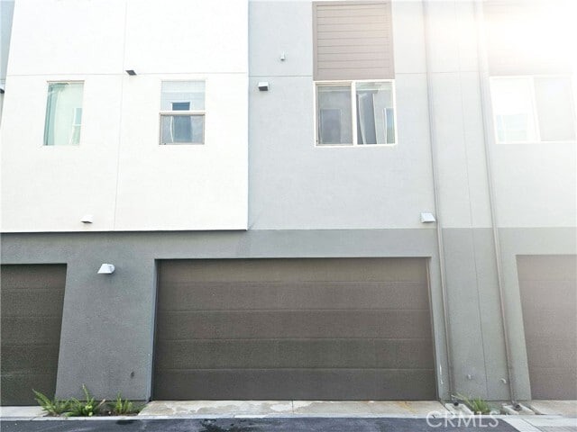 Building Photo - 164 Placemark