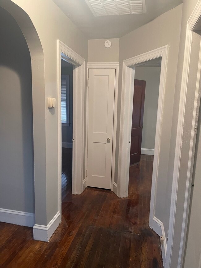 Building Photo - 1707 Dinwiddie Ave