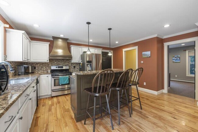 Building Photo - 398 Sam Allen Rd