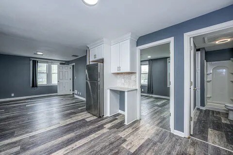 Building Photo - 1668 Litchfield Tpke