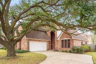 Building Photo - 13310 Misty Mill Dr