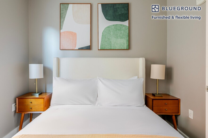 Building Photo - 10 Essex St