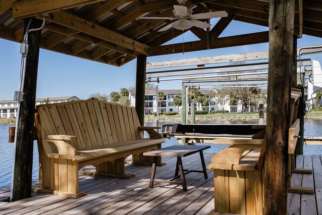 Building Photo - Riverfront Oasis in the City of Tampa!