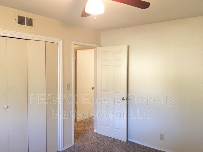 Building Photo - 5808 Rhode Island Ave