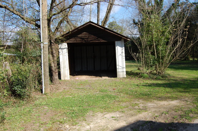 Building Photo - 209 Green St