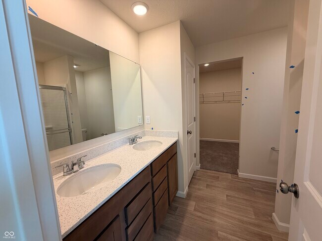 Building Photo - 3828 Sterling Dr