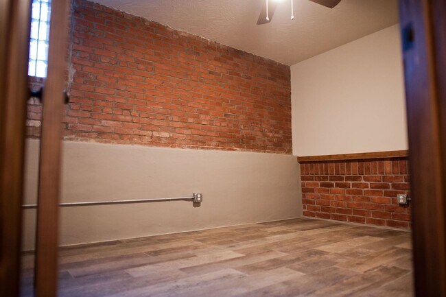 Building Photo - Union Biscuit West - 106