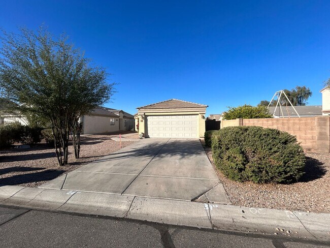 Building Photo - 3 bedroom 2 bathroom home in Maricopa