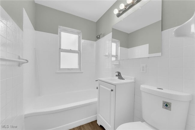 Building Photo - 25500 Briardale Ave