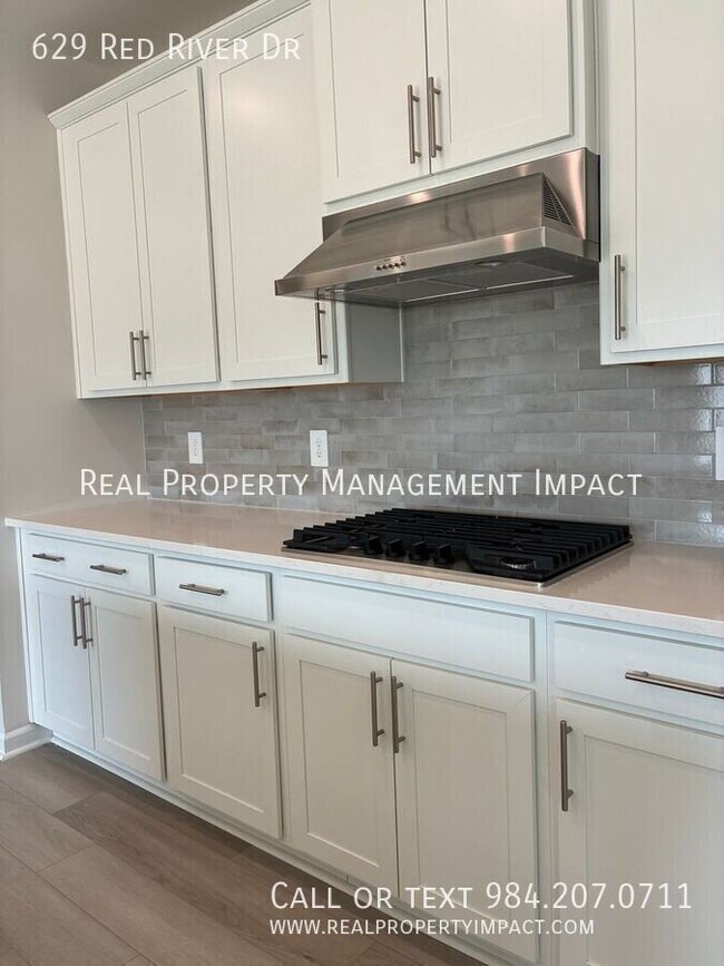Building Photo - 629 Red River Dr