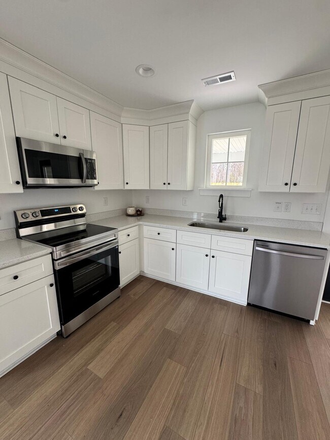 Building Photo - 510 Crump St