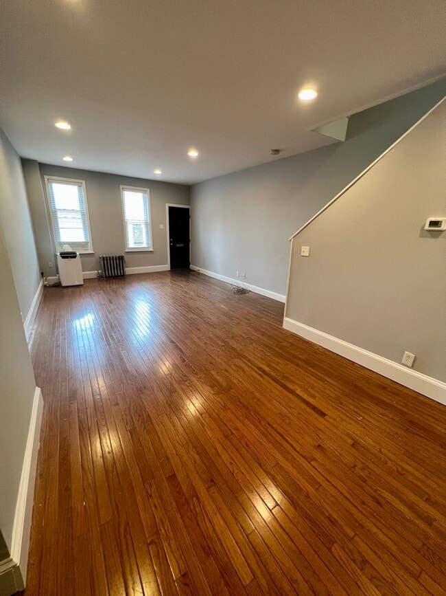 Building Photo - 4 Bedroom House For Rent In Manayunk