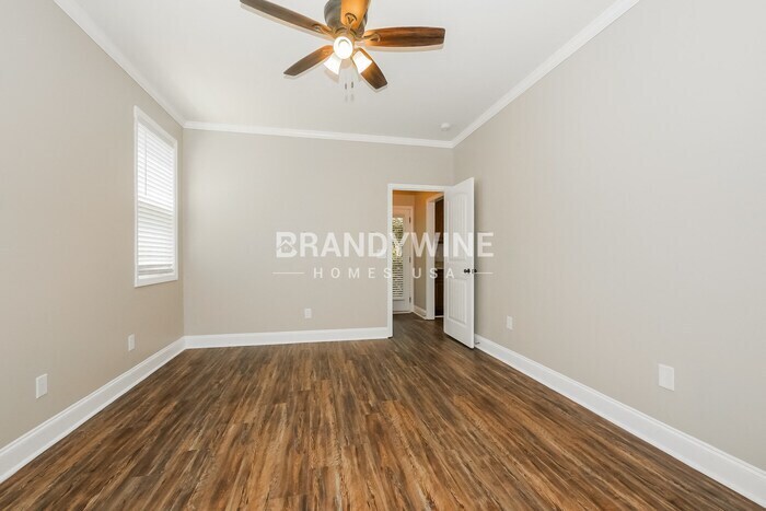 Building Photo - 18 E Newnan Rd