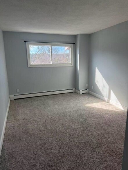 Building Photo - 210 Brook Village Rd