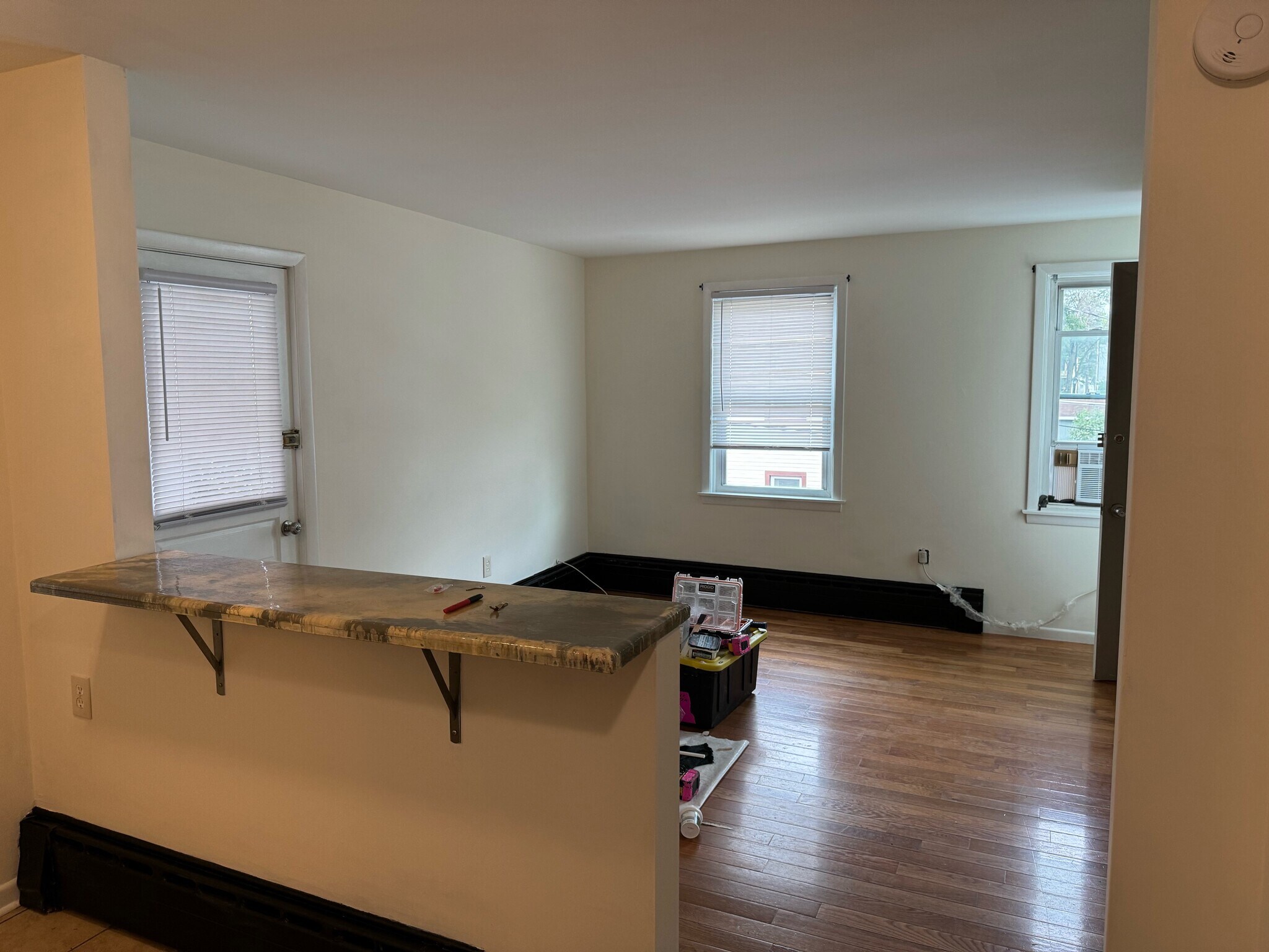 Building Photo - 30 Walnut St