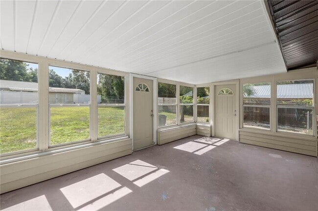 Building Photo - 3708 NE 25th Ave