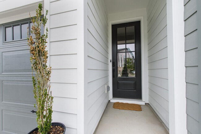 Building Photo - 4730 Cypress Tree Ln