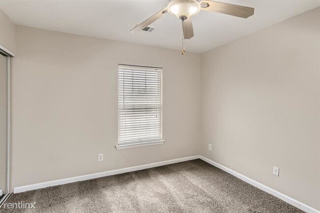 Building Photo - 4 br, 2.5 bath House - 39 Sage Ct