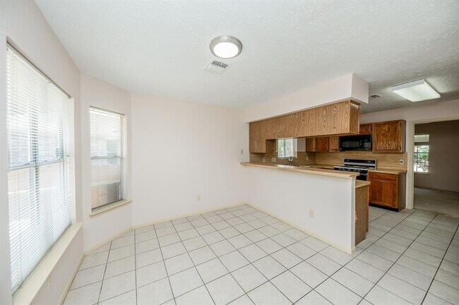 Building Photo - 13211 Rosstown Dr