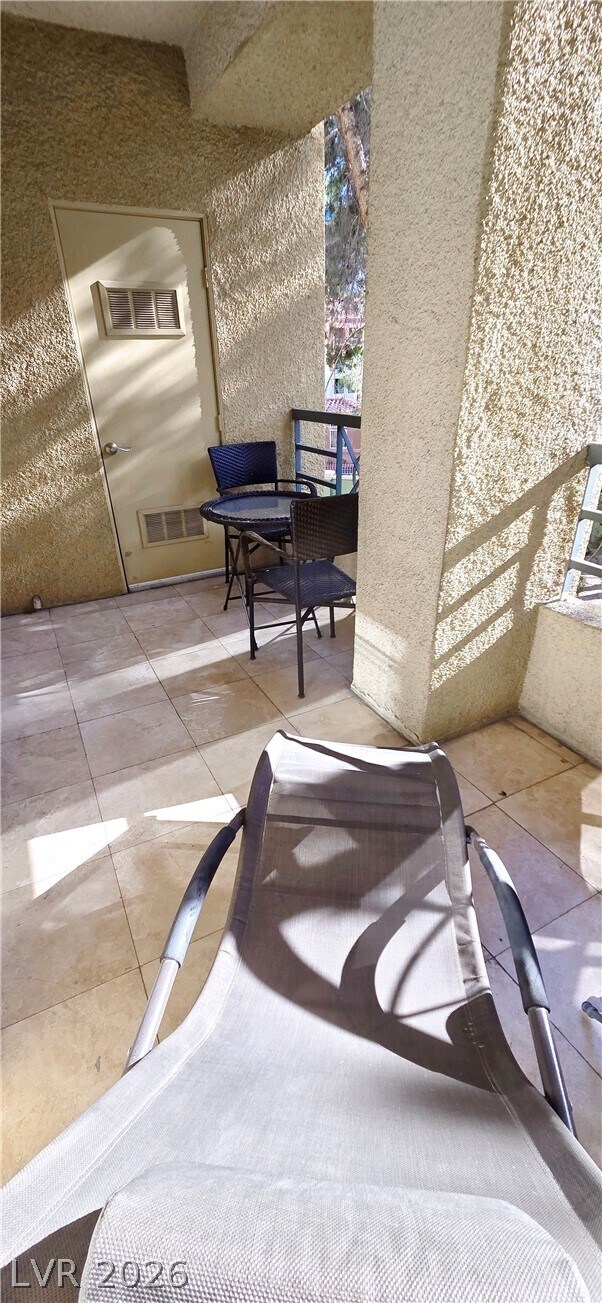 Building Photo - 210 E Flamingo Rd